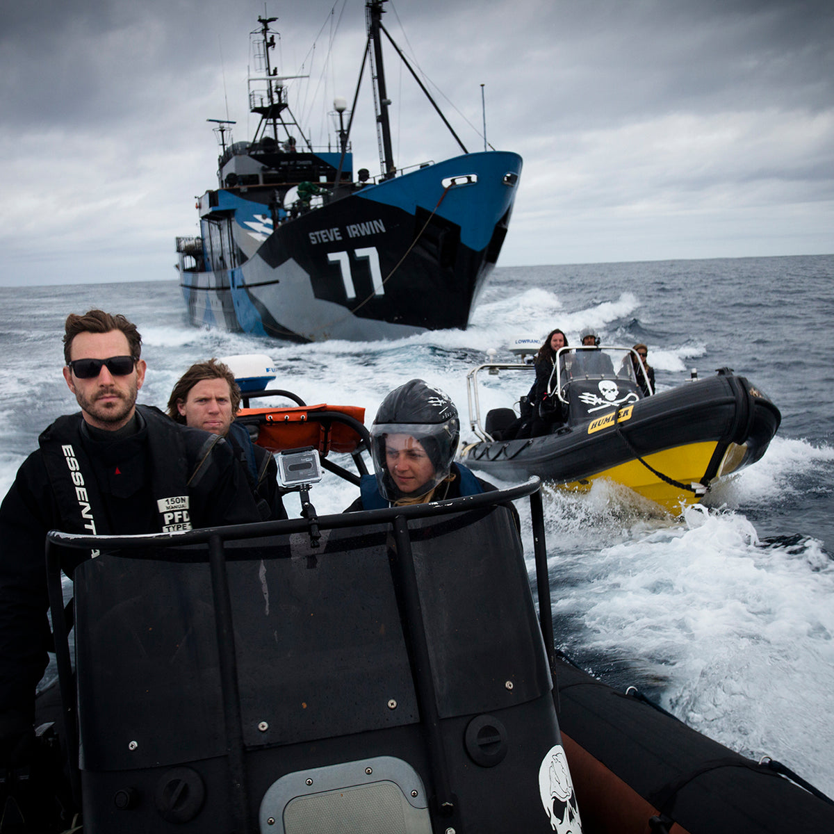 Team von Sea Shepherd auf einem Boot