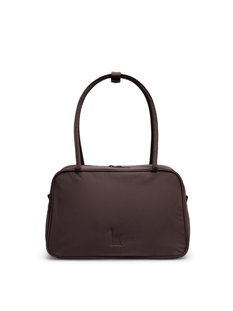STRIKEBAG Tasche in sealion (dunkles Schokobraun) als Studioaufnahme in Frontansicht.