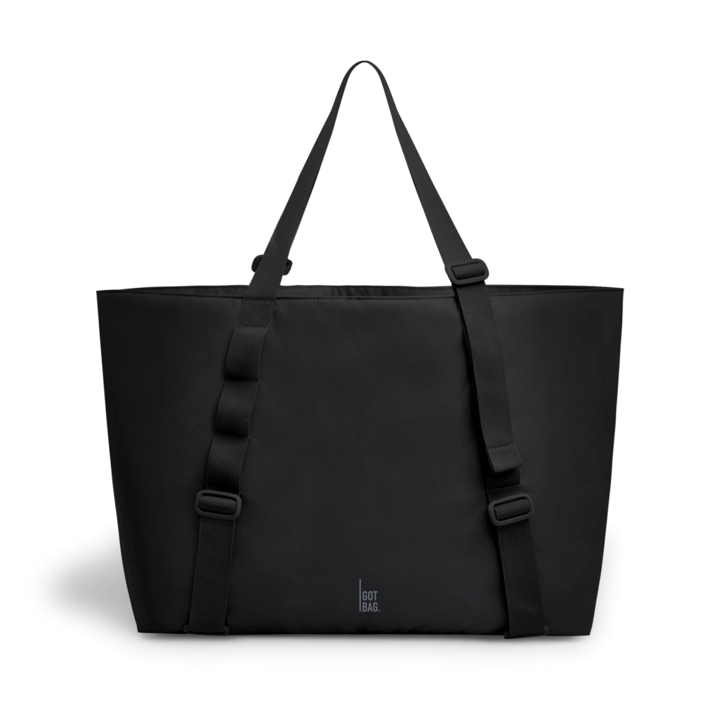 TOTE BAG LARGE Tasche in black (Schwarz) als Studioaufnahme in Frontansicht.