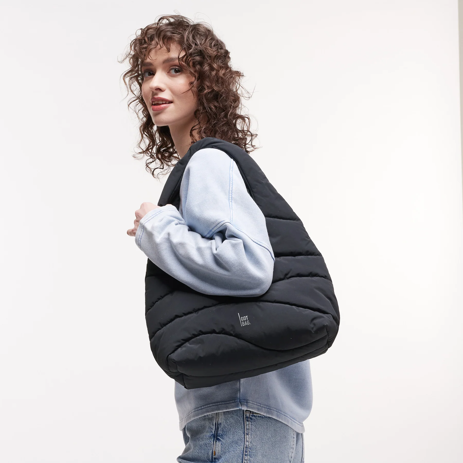 WAVY PUFFER SHOULDER BAG