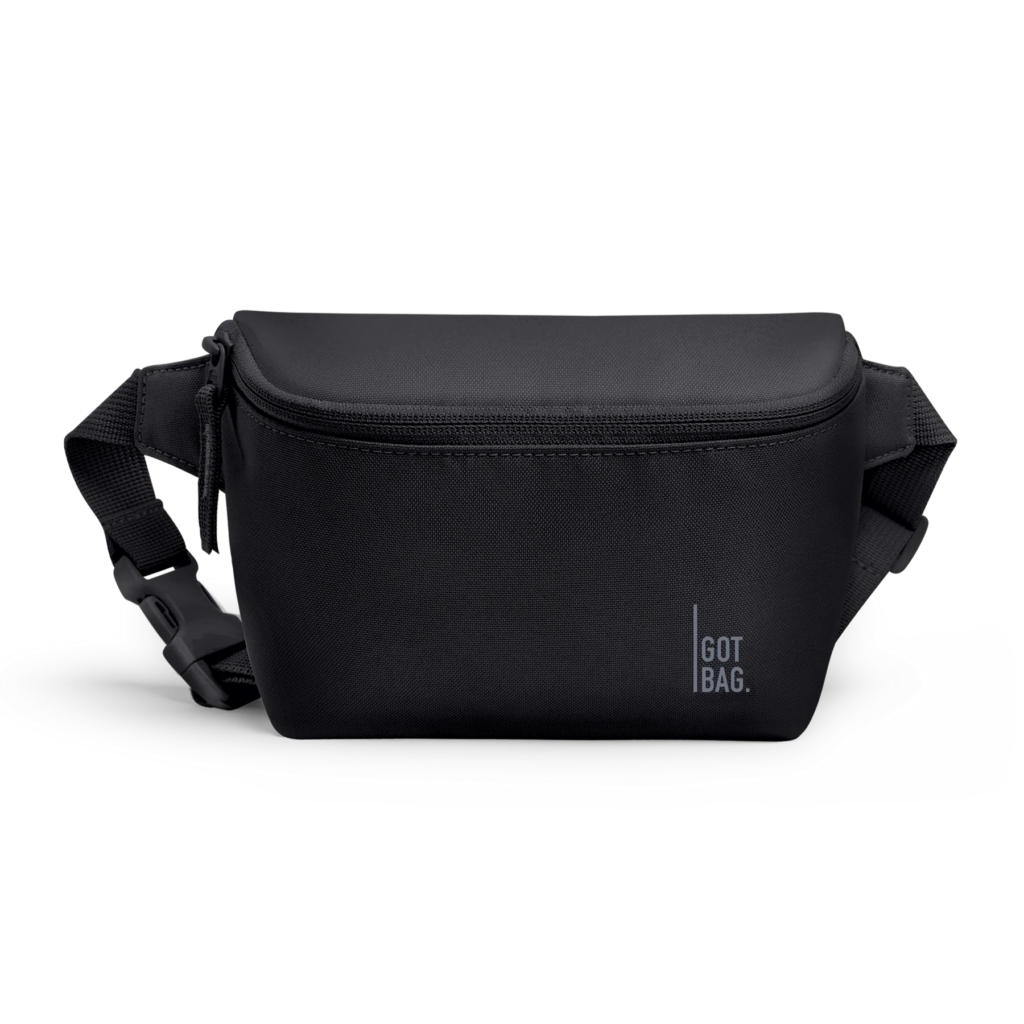 HIP BAG Tasche in black (Schwarz) als Studioaufnahme in Frontansicht.