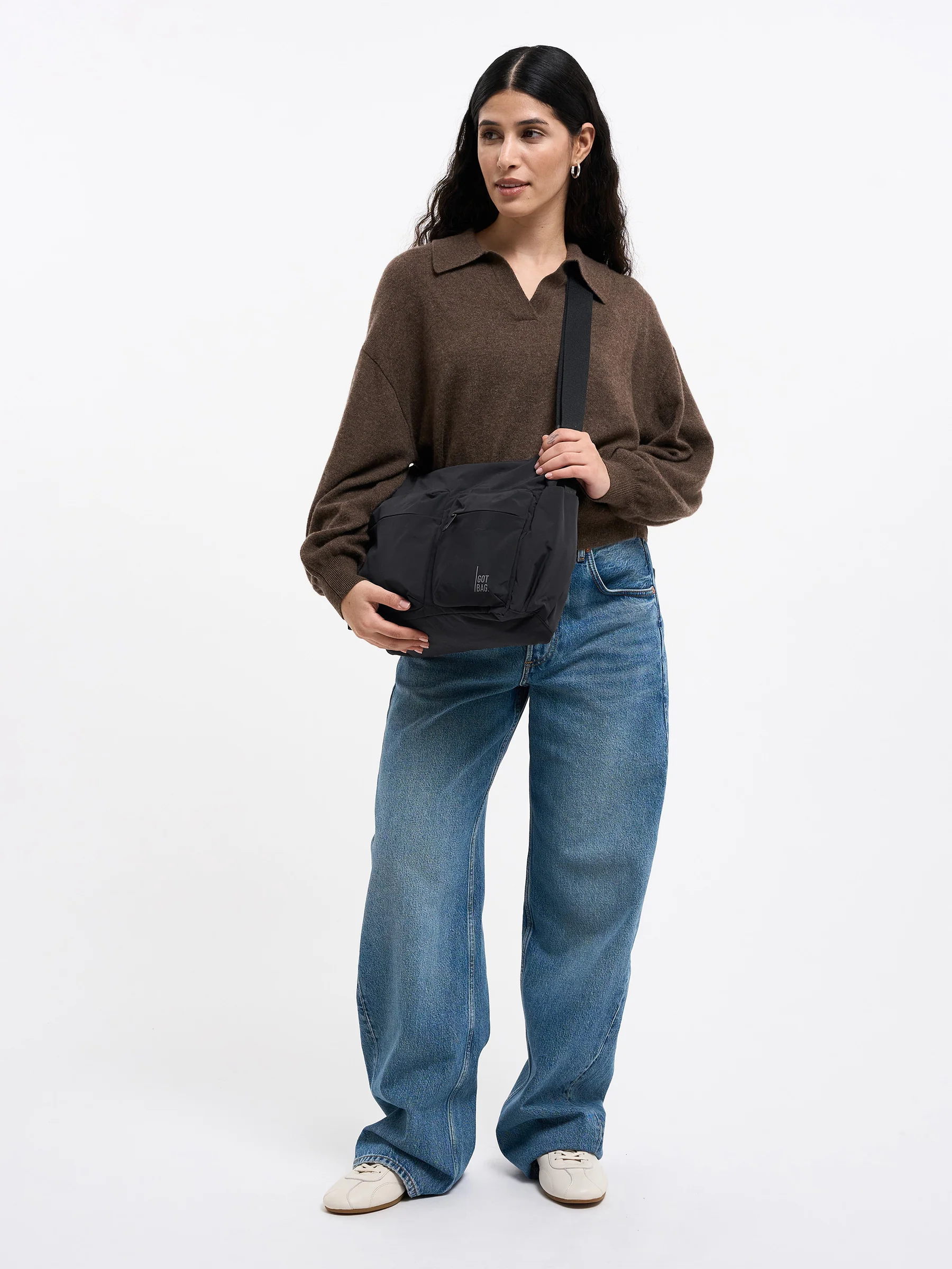 POCKET SLING BAG